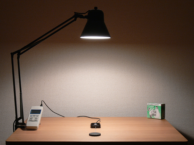 <b><font color="navy" size="2">【白熱電球：40W　437Lx】</font></b>