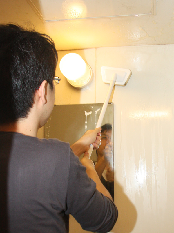 壁の高い場所も余裕