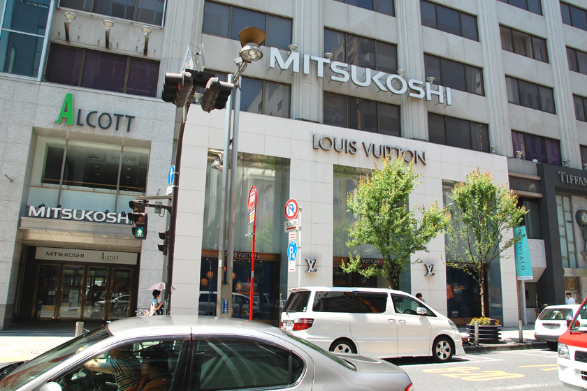 来年ビックカメラが入店するという新宿三越アルコット