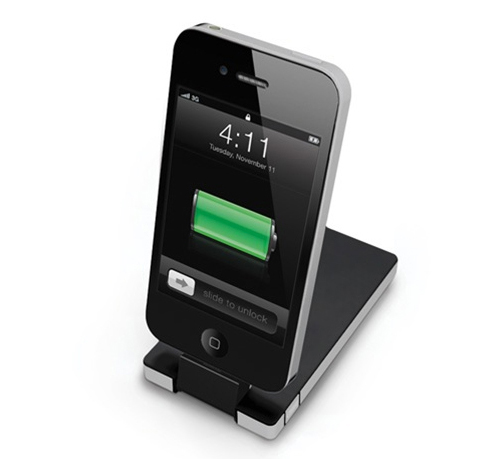 カードサイズの薄型モバイルバッテリー