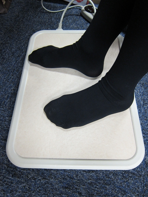 靴を脱いだ状態だと、｢弱｣がちょうど良い