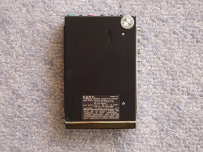 わたしの思い出家電】ソニー「カセットコーダー WM-F202」 - 家電