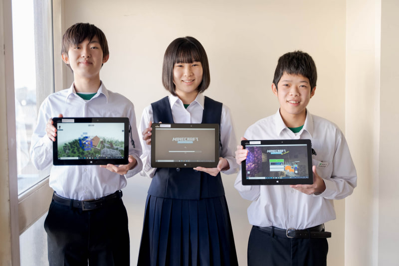 （写真左から）中林翔衣さん、井上帆南さん、光森有吾さん
