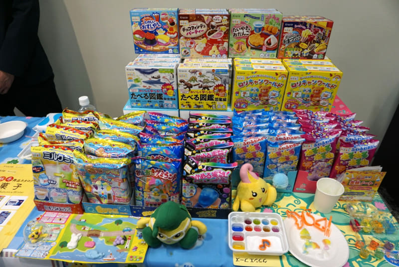 「ねるねるねるね」や「ねりキャンワールド」などの知育菓子