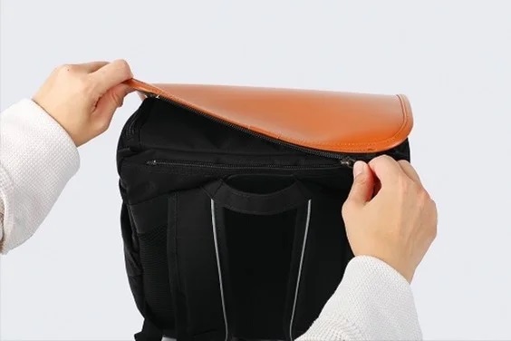 別売りのカブセを付けて、自分好みのカラーにカスタマイズできる（公式サイトより）