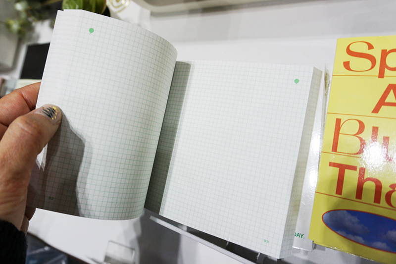 罫線・方眼・無地・ビッググリッドの4タイプを展開