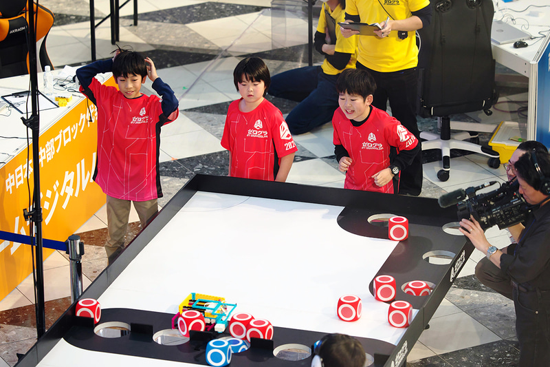 第1種目のロボット競技「スクランブルバトル」