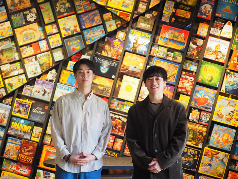 （左）株式会社Teacher Teacher 代表取締役の福田 遼氏、（右）同社代表取締役兼事業プロデューサーの秋山仁志氏