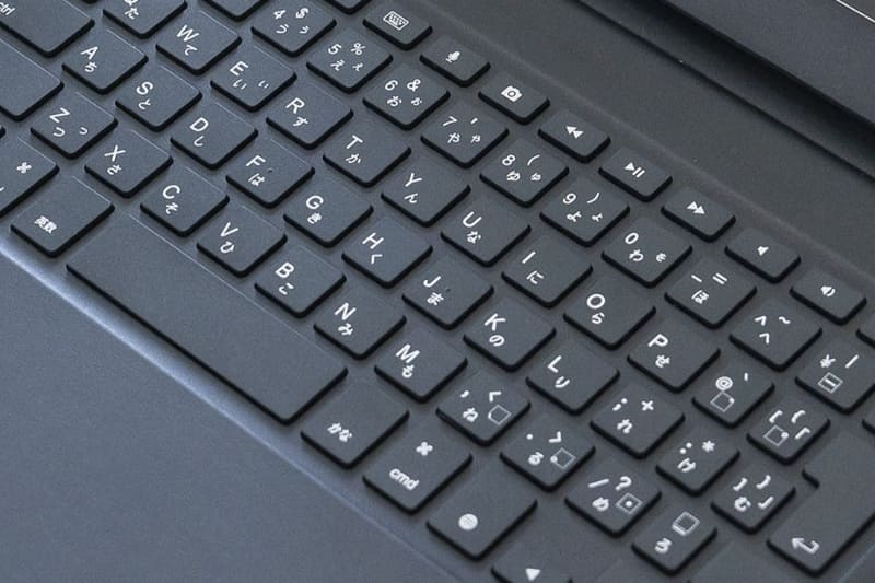 キーに隙間がなく、キートップが外れない独自設計を採用している