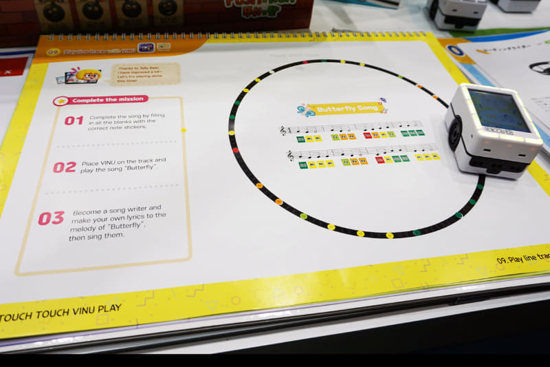 色を感知して音楽の音を録音し、音楽を演奏する「VINU CAR BOOK」のミッション