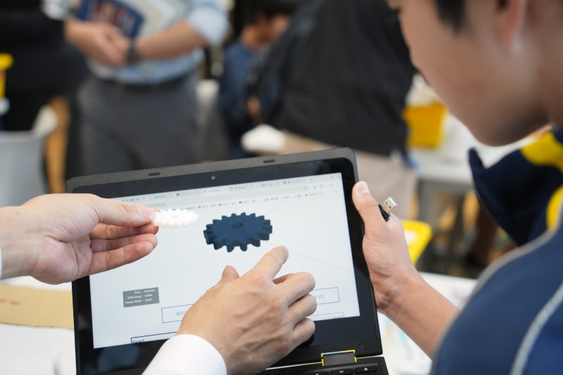 足りない部品はAmazon Think Big Spaceに備え付けの3Dプリンターで作成
