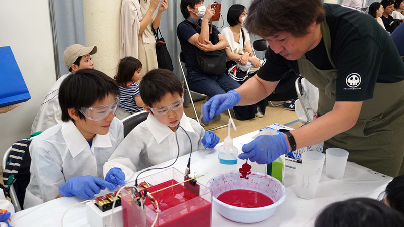 2024年に実施した実験体験イベントの様子