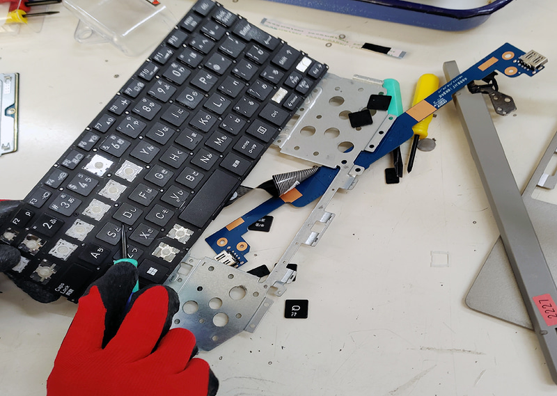 リネットジャパングループ株式会社とリネットジャパンリサイクル株式会社が、廃棄パソコン解体ワークショップを7月25日（金）に大阪・関西万博 シグネチャーパビリオン「いのちの遊び場 クラゲ館」で開催