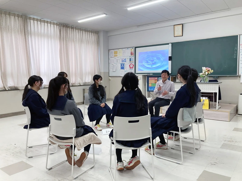 成女高等学校が、「360°キャリア探究」の推進の一環として、「リーダーシッププログラム」の授業を開講