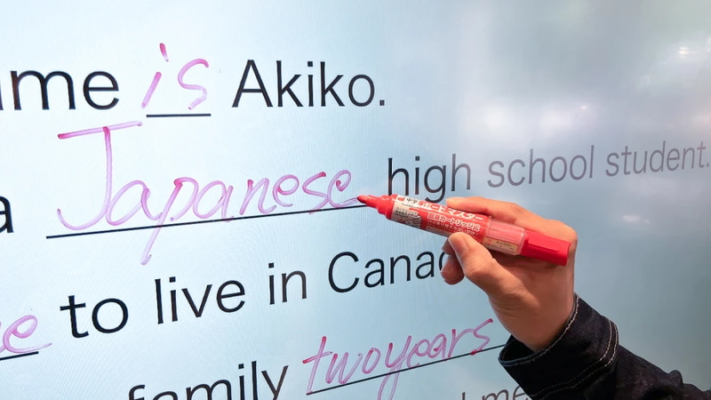 「かけるくん StarBoard」は、ホワイトボードマーカーで書き込みが可能（出典：株式会社サカワ）