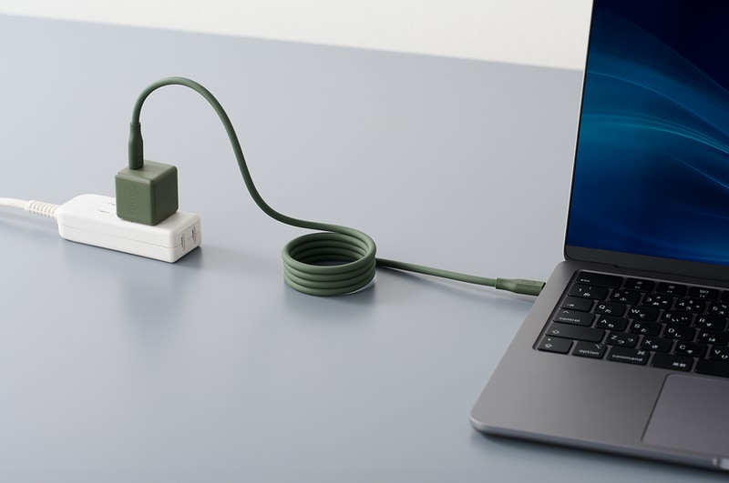 必要な長さだけ伸ばして使うことができる