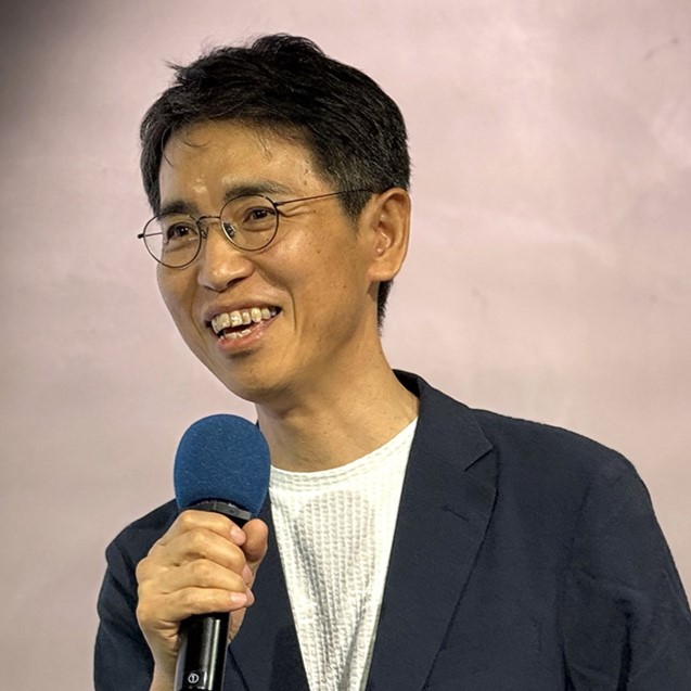 三重県立名張青峰高等学校の情報科教諭の向山明佳氏