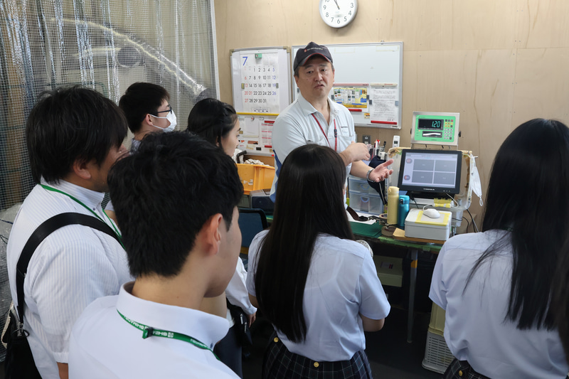 エコステーションの作業を説明