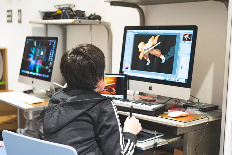 「最先端のデジタル・テクノロジーに触れながら自由に活動できる居場所」を無料で提供