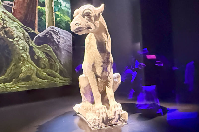 ノートルダム大聖堂のキマイラ像にも注目！