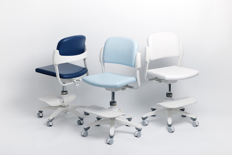 株式会社イトーキが、子供用の学習回転チェア「KS32」にレザー仕様の「KS32-L」を追加し、8月27日に発売