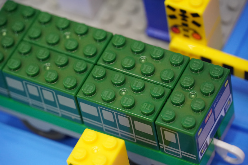 ブロックになっており、パーツを自在に組み合わせることが可能