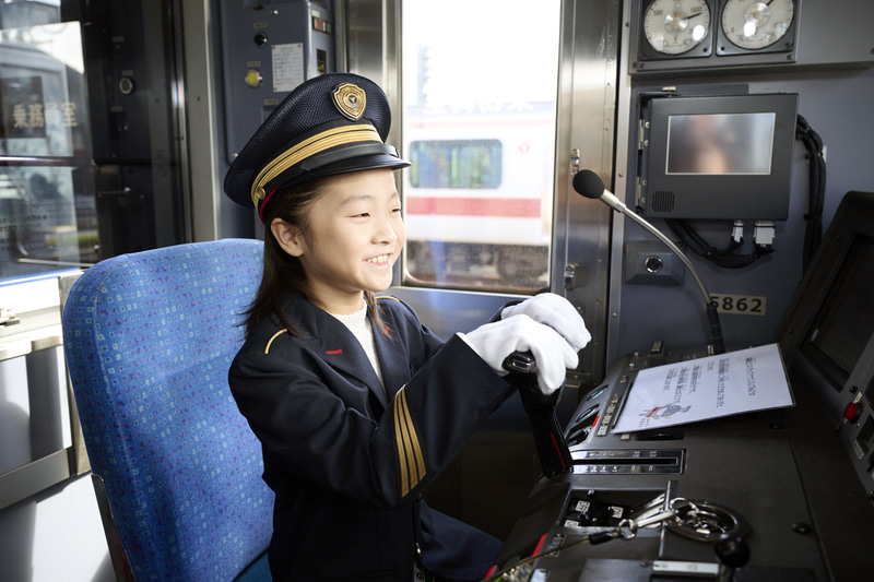 運転士の仕事を体験（東急電鉄）