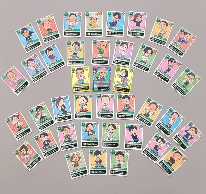 多摩大学附属聖ヶ丘中学高等学校の教員が、個性豊かなトレーディングカードに！