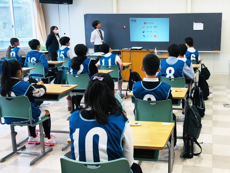 謎解き入試の個人パートでは、ひらめきが必要な謎解き問題に挑戦