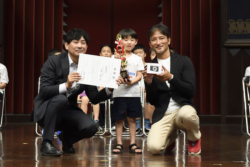 プレプライマリー/プライマリーコースの部 最優秀賞 風かおる丘幼稚園教室 年長 下村透己さん