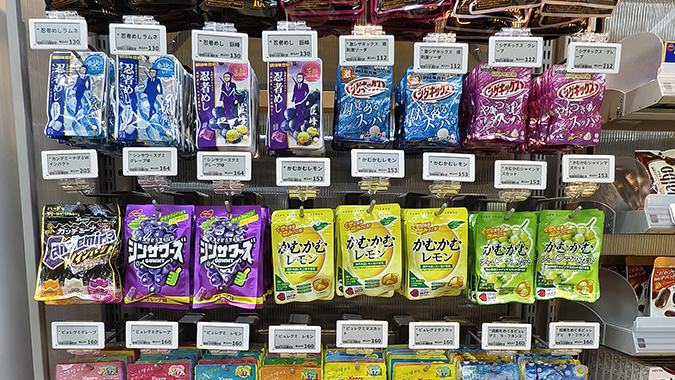 各商品には電子値札を掲示