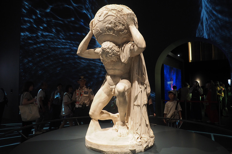 イタリア館の目玉の一つが「ファルネーゼのアトラス」である