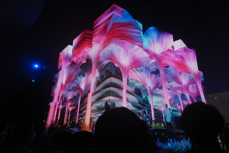 PASONA NATUREVERSEのメインシアター。30分ごとに上映される