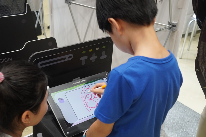 絵を自由に描く