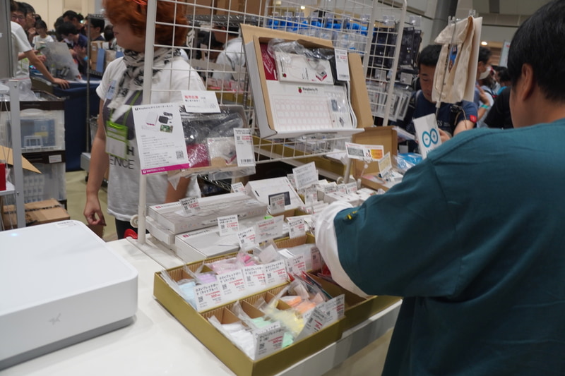 スイッチサイエンスのブースの「Raspberry Pi」関連の販売