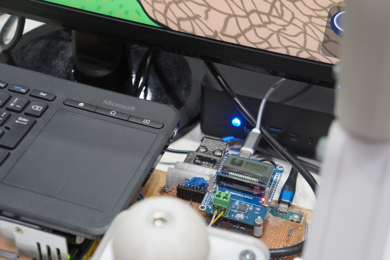 ハンドルコントローラーへのフォースフィードバックの仕組み