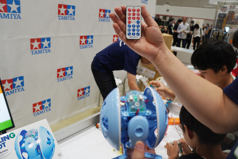 赤外線リモコンで無線操縦