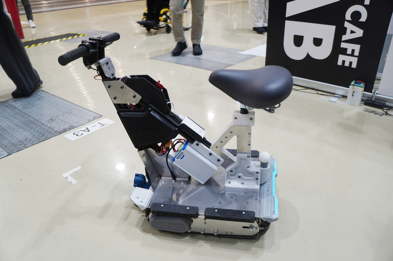 乗れるミニクローラバイク