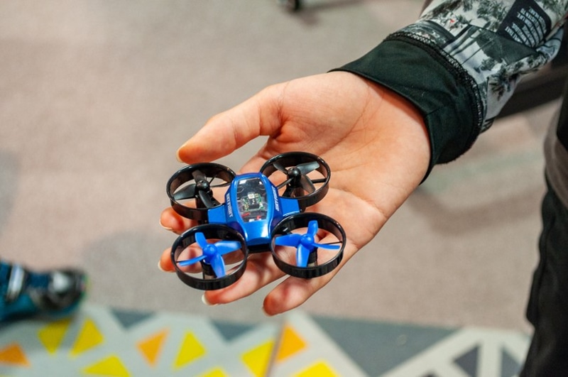 午後はプログラミングでドローンを動かす「プログラミング編」を実施（出典：株式会社リソー教育グループ）