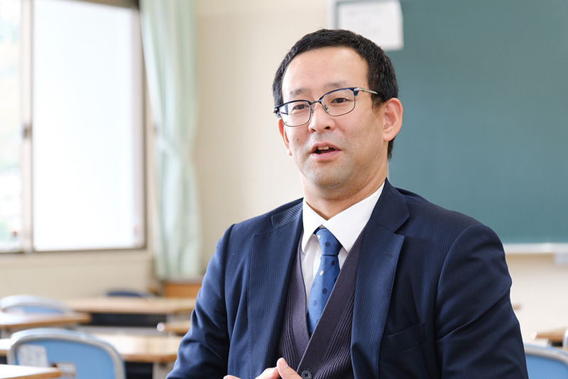 白陵中学校・高等学校 教務部長 数学科 茅田智幸 教諭