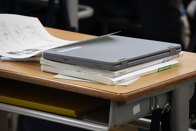 Chromebookは便利に活用できるが、デジタル依存にならないよう配慮することも大事