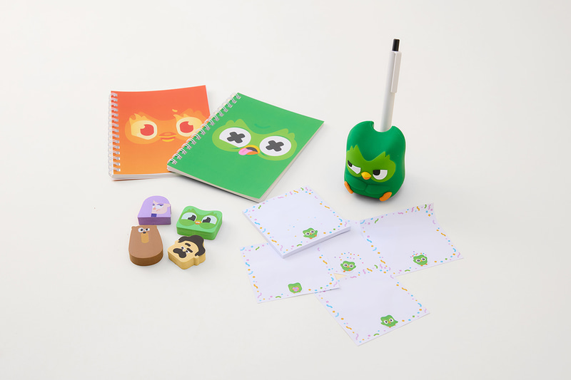 販売グッズのイメージ（出典：Duolingo, Inc.）