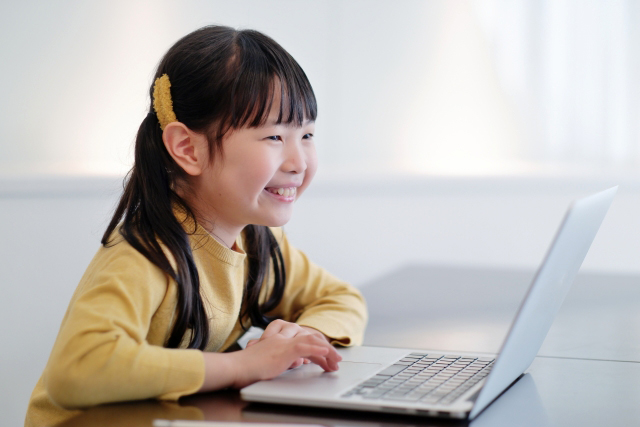 株式会社ベネッセコーポレーションが、小学3年生から小学6年生とその保護者1,032組に実施した「生成AIの認知や利用経験」などに関する調査結果を公表
