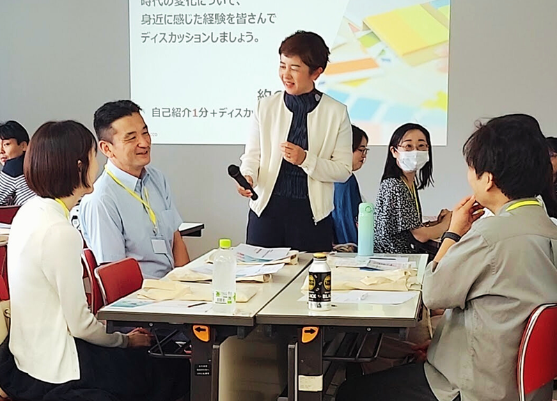 保護者向けの座談会も実施