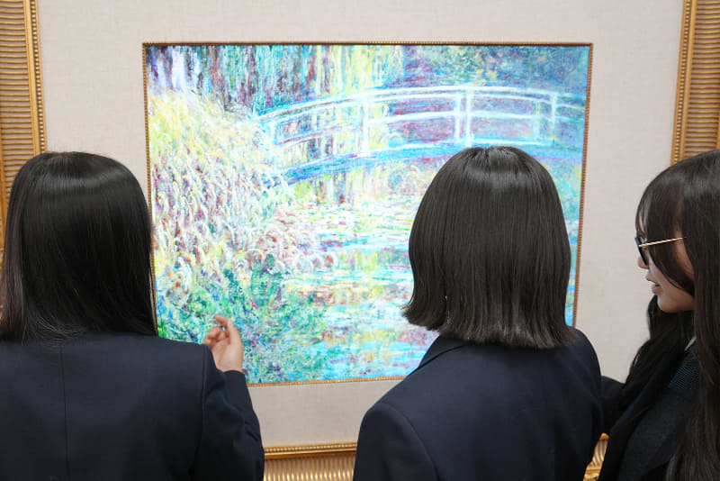 最新iPhoneの約50倍の高画素で再現された「Digitalアート」に触れる体験