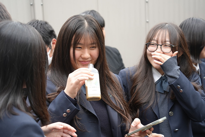メタン発酵消化液の匂いも体験