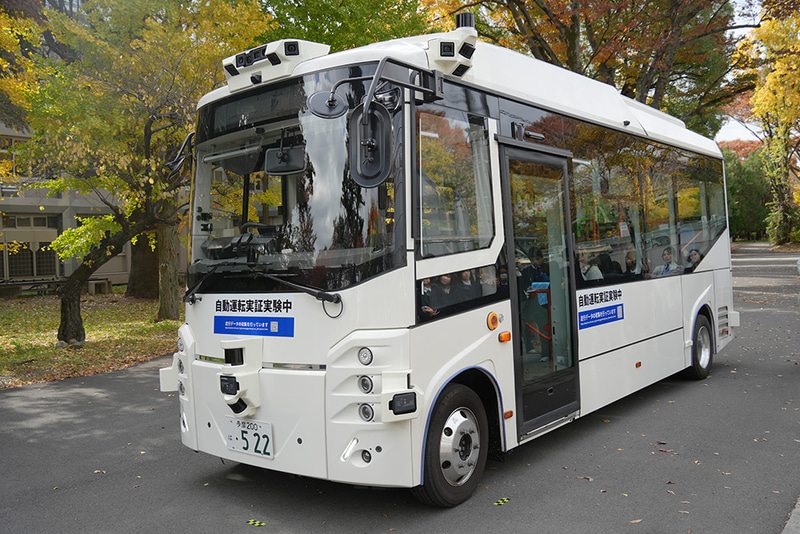 自動運転バス