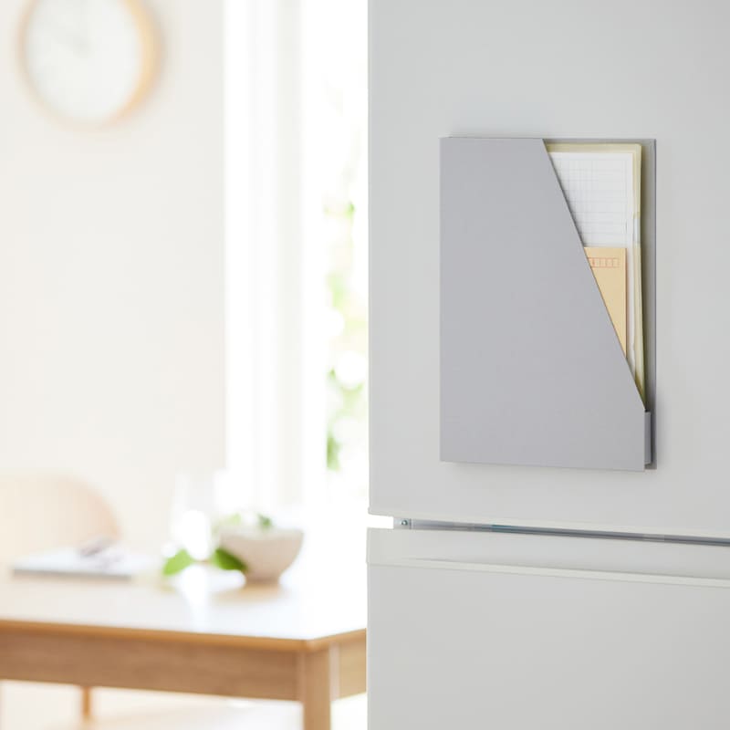 「マグネット書類収納ケース」の使用例