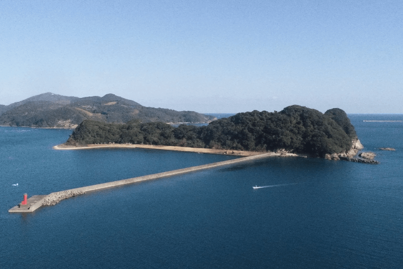 門川町は日向灘に面していて、日向灘にある乙島も門川町に属する