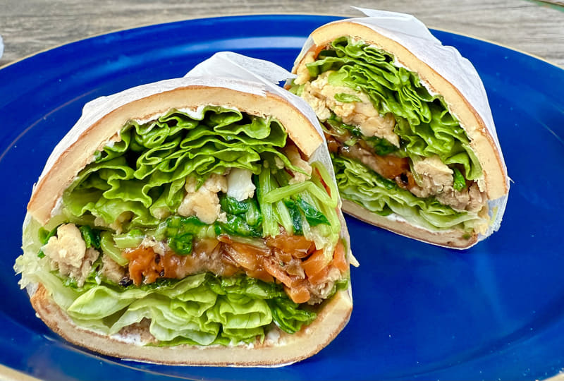 「にんじんしりしりサンド」300円（税込）